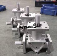 ARA4螺旋錐齒輪換向箱尺寸_ARA轉向箱廠家（馭典重工）