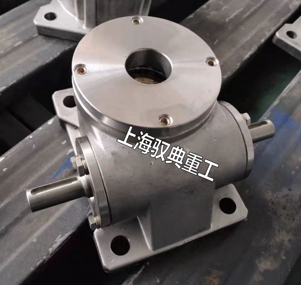 蝸輪絲桿升降機(jī)不銹鋼材質(zhì)箱體